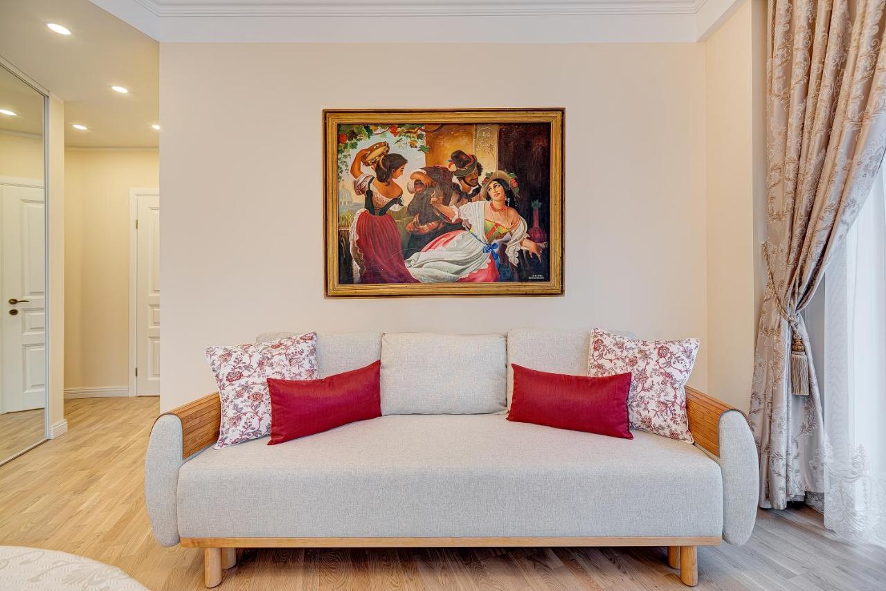 Happy Inn Classical Style, Self Check-In, Parking In The Underground Garage VNO Exterior photo